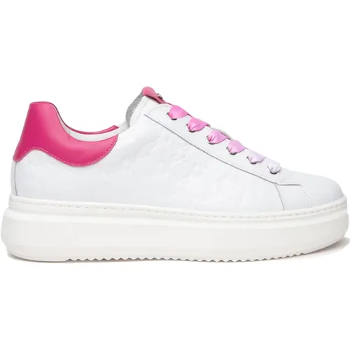 White Sneakers E409913D Stylish Design , female, Sizes: 4 UK, 7 UK, 3 UK - Nerogiardini - Modalova