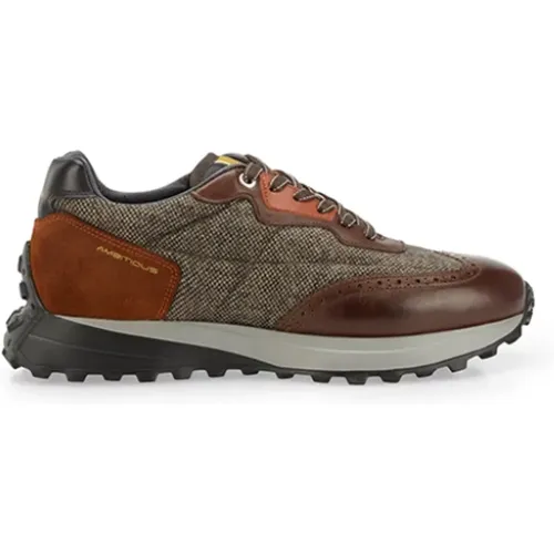 Distinctive Mens Sneakers - Brown , male, Sizes: 7 UK - Ambitious - Modalova