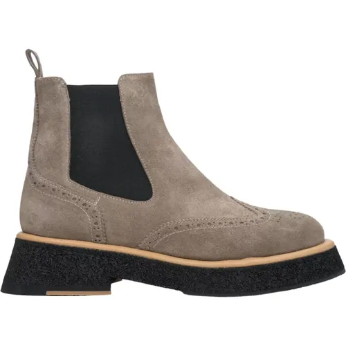 Women`s Grey & Brown Chelsea Boots made of Genuine Suede with Black Accents Er00113849 , female, Sizes: 6 UK, 8 UK, 4 UK, 5 UK - Estro - Modalova