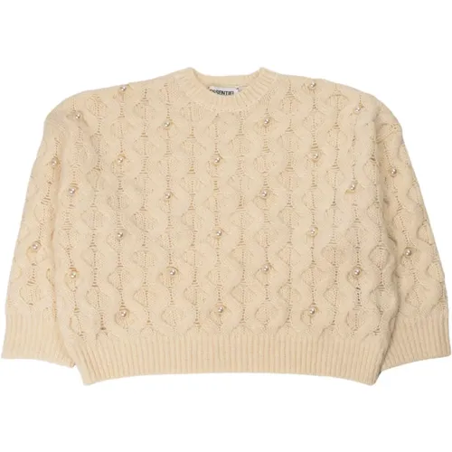 Chunky Cable Strickpullover mit Perlenverzierungen - Essentiel Antwerp - Modalova