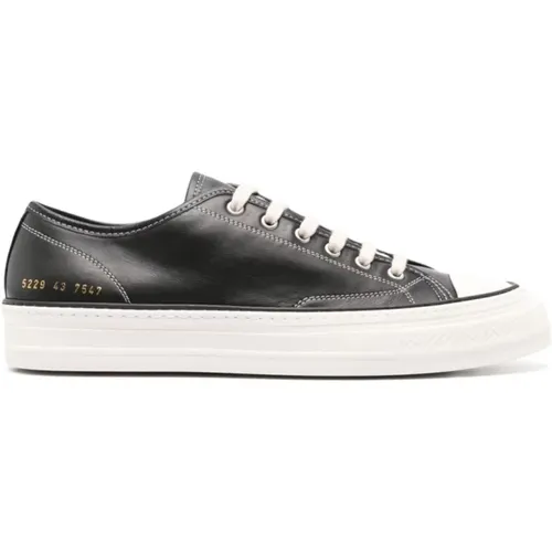 Schwarzer Turnier Sneaker , Herren, Größe: 46 EU - Common Projects - Modalova