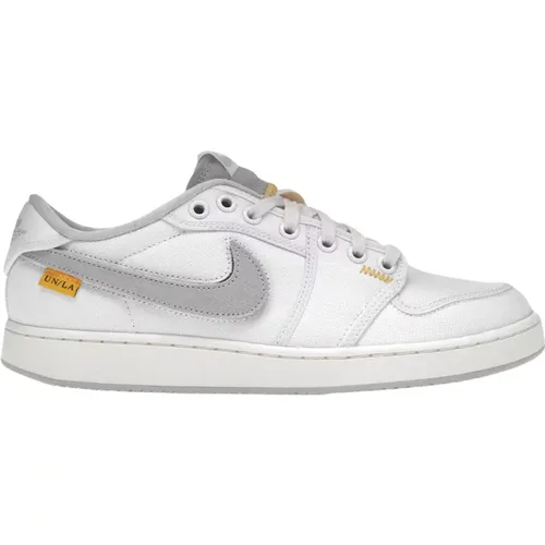 Limited Edition Retro Ajko Low SP Union , male, Sizes: 11 UK, 13 1/2 UK, 5 UK, 2 UK, 15 1/2 UK, 4 1/2 UK, 6 1/2 UK, 2 1/2 UK, 3 1/2 UK, 14 1/2 UK, 8 1 - Nike - Modalova