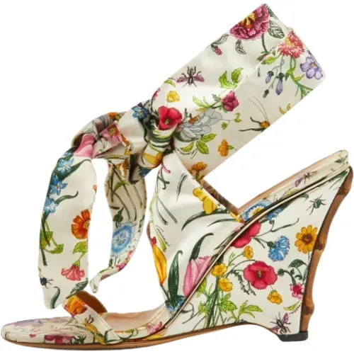 Pre-owned Satin sandals , female, Sizes: 5 1/2 UK - Gucci Vintage - Modalova