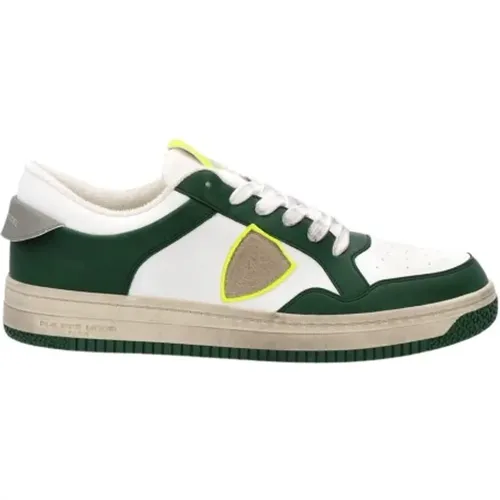 White & Green Lyon Low Top Sneakers , male, Sizes: 6 UK - Philippe Model - Modalova