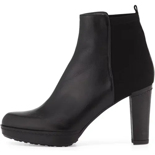 Leather Heeled Boots for Fashion-Forward Women , female, Sizes: 2 UK - Stuart Weitzman - Modalova