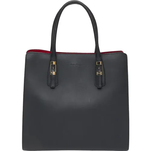 Chic and Refined Handbag with Metal Details , female, Sizes: ONE SIZE - Salvatore Ferragamo - Modalova