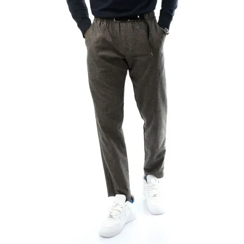 Modern Greg Chino Trousers , male, Sizes: M - White Sand - Modalova