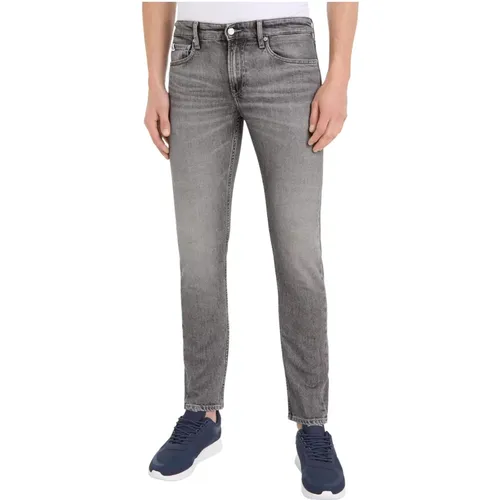 Grey Denim Slim-fit Jeans , male, Sizes: W30 L32, W32 L32, W31 L32, W28 L32, W29 L32 - Calvin Klein - Modalova