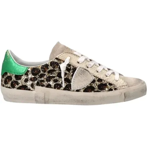 Low Top Sneakers with Glitter Animal Print , female, Sizes: 7 UK - Philippe Model - Modalova