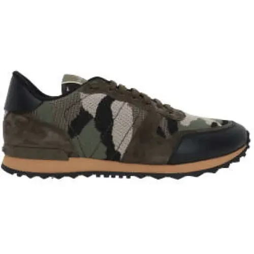 Camouflage Low-Top Sneakers mit militärgrünem Wildleder und schwarzem Leder , Herren, Größe: 40 EU - Valentino Garavani - Modalova