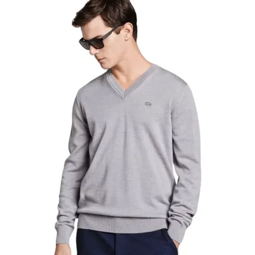 Elegant V-Neck Wool Sweater Lacoste - Lacoste - Modalova