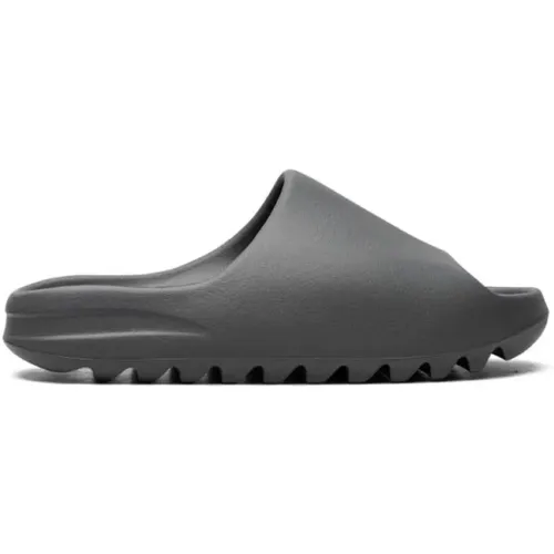 Yeezy Slide Slate Grey , male, Sizes: 10 UK, 8 UK, 9 UK - Adidas - Modalova