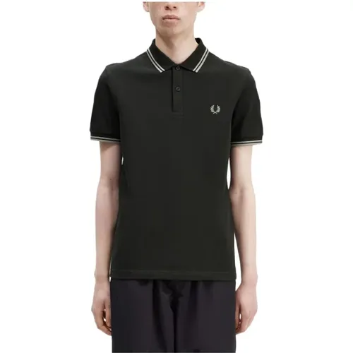 Classic Polo Shirt for Sporty and Sophisticated Style , male, Sizes: S, XL, M - Fred Perry - Modalova