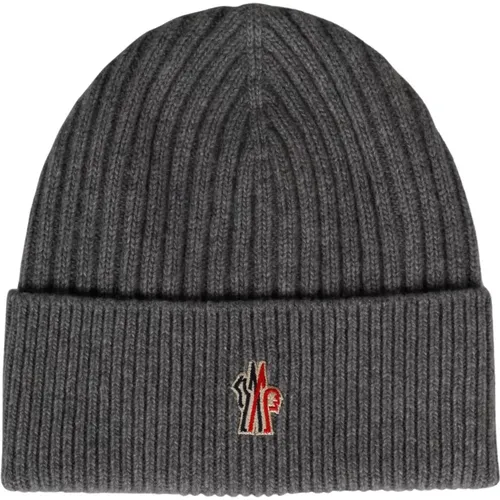 Ribbed Wool Beanie with Logo Patch , male, Sizes: ONE SIZE - Moncler - Modalova