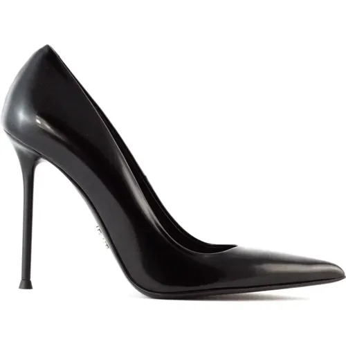 Leather Pointed Heel Pumps , female, Sizes: 3 UK, 7 UK, 5 1/2 UK, 6 UK, 4 UK, 5 UK, 4 1/2 UK - Sergio Levantesi - Modalova