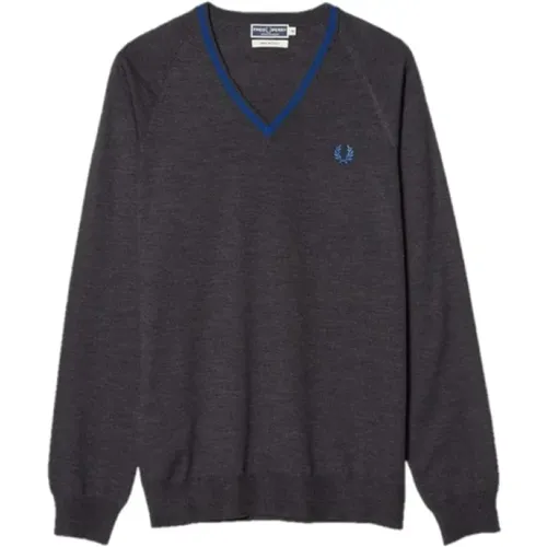 Merino Tipped V-Neck Jumper Grey - Fred Perry - Modalova