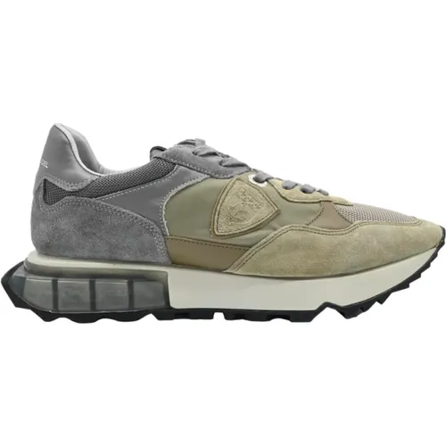 Low Colour Block Sneakers Anthracite Vert , male, Sizes: 6 UK, 8 UK - Philippe Model - Modalova