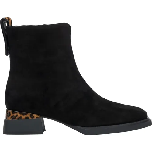 Women's Velour Ankle Boots with Leopard Print Detail Er00115957 , female, Sizes: 5 UK, 7 UK, 8 UK, 4 UK, 6 UK, 3 UK - Estro - Modalova