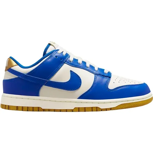 Limited Edition Kansas City Royals Dunk Low , female, Sizes: 5 1/2 UK, 7 1/2 UK, 2 1/2 UK, 4 1/2 UK, 3 1/2 UK, 3 UK, 7 UK, 5 UK, 8 UK, 6 UK, 9 UK - Nike - Modalova