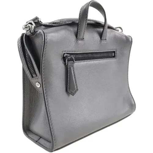 Pre-owned Leather Fendi Shoulder Bag , female, Sizes: ONE SIZE - Fendi Vintage - Modalova