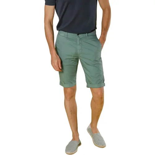 Stretch Gabardine Chino Bermuda Shorts , Herren, Größe: L - Mason's - Modalova