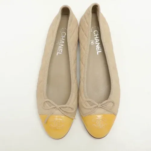 Pre-owned Leather flats , female, Sizes: 7 1/2 UK - Chanel Vintage - Modalova