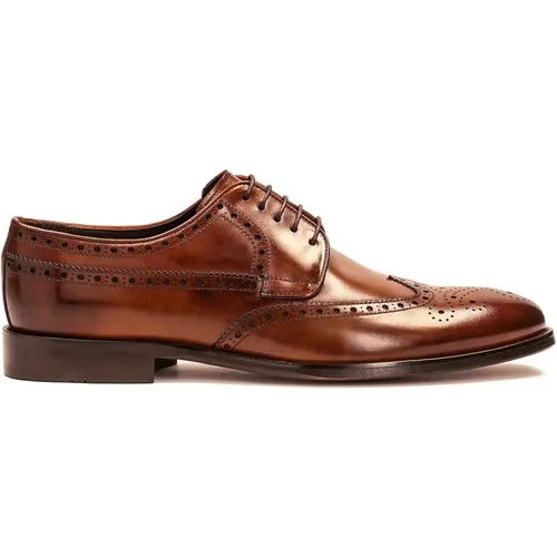 Klassische braune Brogues mit einer Rosettendekoration - Kazar - Modalova