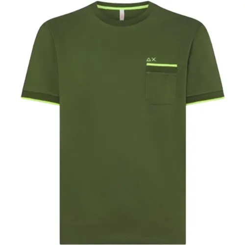 Gestreiftes T-Shirt in Dunkelgrün - Sun68 - Modalova