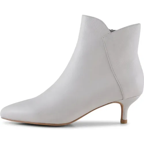 Elegant suede ankle boot with zipper , female, Sizes: 4 UK, 5 UK, 7 UK, 6 UK, 3 UK - Shoe the Bear - Modalova