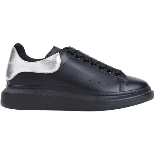 Silver Sneaker , male, Sizes: 7 1/2 UK, 9 1/2 UK, 7 UK, 9 UK, 11 UK - alexander mcqueen - Modalova