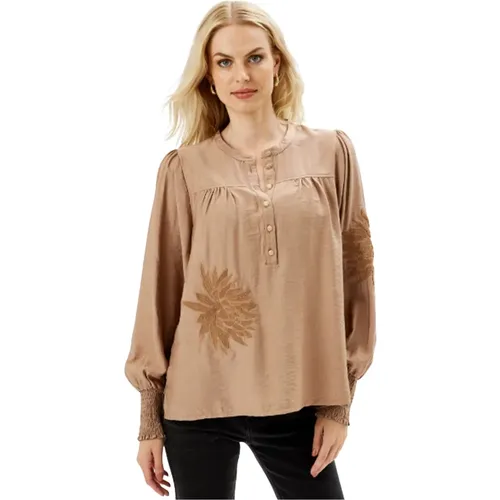 Feminine Blouse with Puff Sleeves , female, Sizes: L, XL, M, S, 2XL - IN Front - Modalova