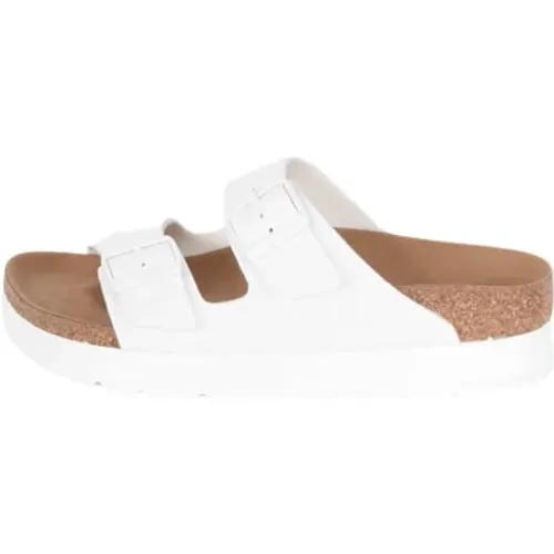 Plateau-Sandalen mit verstellbarer Metallschnalle , Damen, Größe: 38 EU - Birkenstock - Modalova