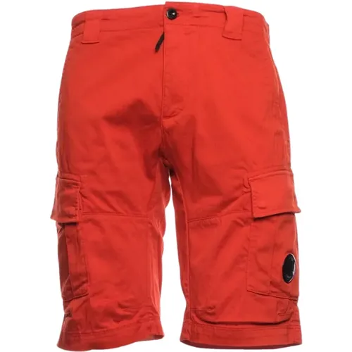 Outdoor Cargo Shorts - Must-Have Style - C.P. Company - Modalova