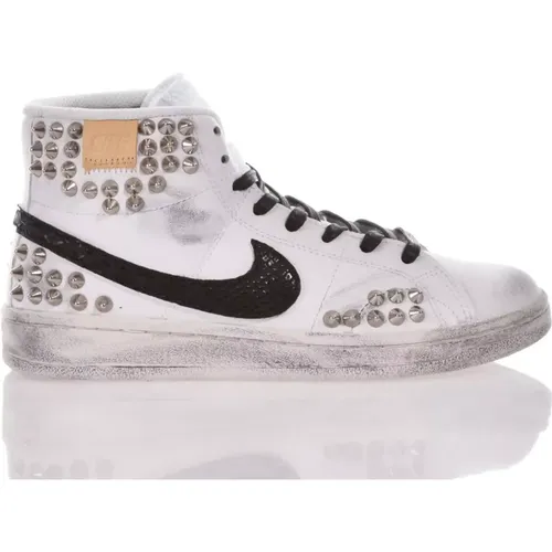 Handmade White Sneakers Customized Shoes , male, Sizes: 7 UK, 8 UK, 6 1/2 UK, 4 1/2 UK, 9 UK, 8 1/2 UK, 5 UK, 4 UK, 6 UK, 2 1/2 UK, 10 UK - Nike - Modalova