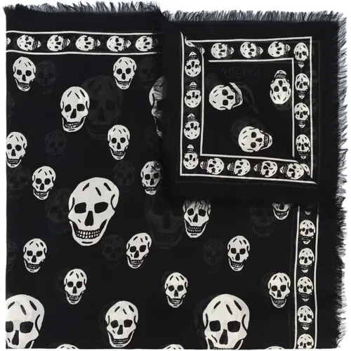 Gothic Seidenschal mit Totenkopf-Print und Fransen,Schwarzer Schal mit Skull-Motiv und Fransigen Kanten - alexander mcqueen - Modalova