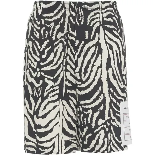 Mens Clothing Shorts Ss24 , male, Sizes: M, L - Amaránto - Modalova