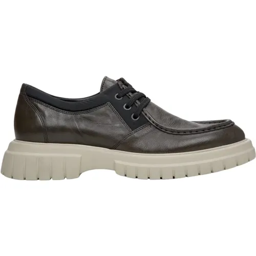 Herren Dunkelgrüne Leder Brogues mit einer Elastischen Sohle Er00113807 , Herren, Größe: 41 EU - Estro - Modalova