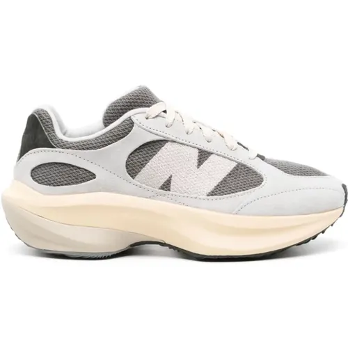 Sneakers Grey , male, Sizes: 8 1/2 UK, 9 UK, 7 UK, 9 1/2 UK, 10 UK, 6 1/2 UK - New Balance - Modalova