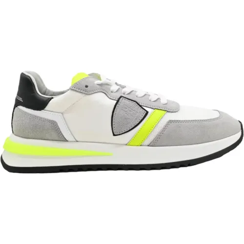 Neon White Yellow Sneakers , male, Sizes: 6 UK, 7 UK, 8 UK, 11 UK - Philippe Model - Modalova
