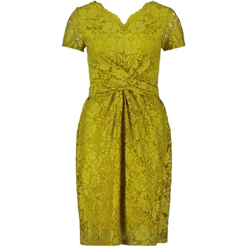Blumige Spitze Figurbetontes Kleid , Damen, Größe: 4XL - Vera Mont - Modalova