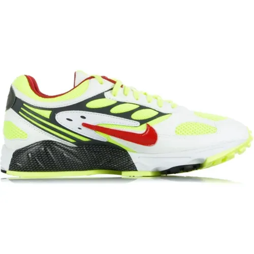 Ghost Racer Low Shoe White/Red/Yellow/Grey , male, Sizes: 11 UK, 10 UK, 8 UK, 6 UK - Nike - Modalova