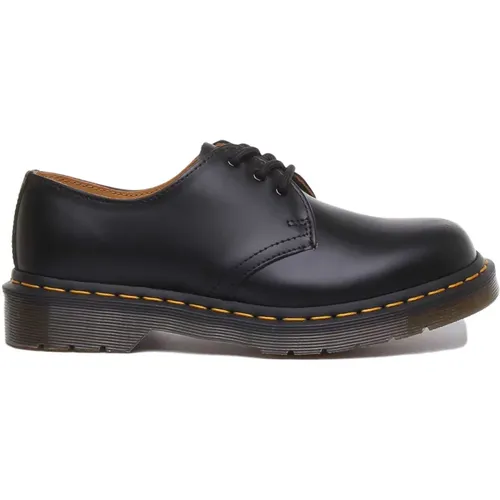 Classic 3-Eyelet Shoe , male, Sizes: 6 UK, 2 UK, 4 UK, 5 UK, 7 UK, 10 UK, 3 UK, 9 UK - Dr. Martens - Modalova