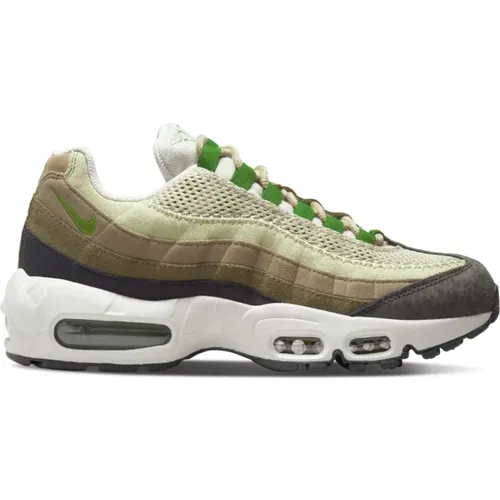 Forest Chlorophyll Sneakers , female, Sizes: 4 1/2 UK - Nike - Modalova