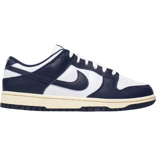 Vintage Navy Low Limited Edition , male, Sizes: 7 UK, 5 UK, 2 1/2 UK, 6 1/2 UK, 10 UK, 4 UK, 8 UK, 4 1/2 UK, 3 1/2 UK, 9 UK, 6 UK, 2 UK, 1 1/2 UK, 10 - Nike - Modalova