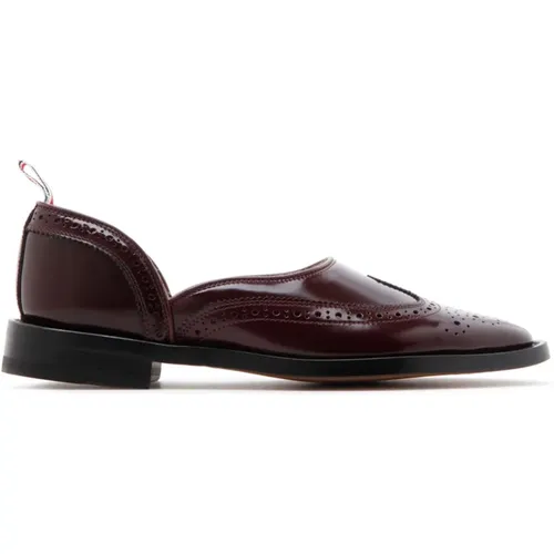 Burgundische Leder Brogues mit RWB Streifen - Thom Browne - Modalova