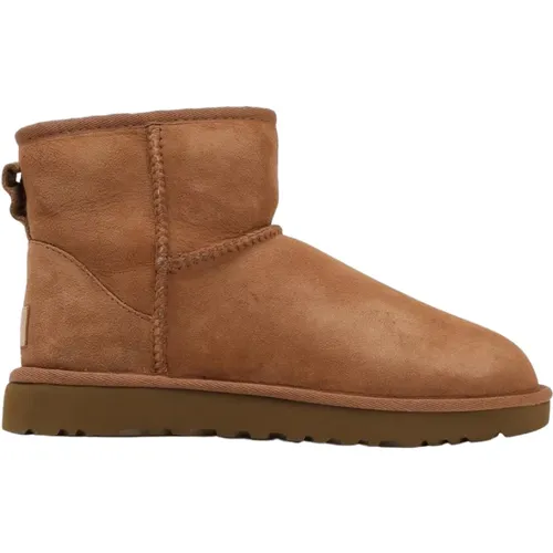 Klassischer Mini Boot in Chestnut , Damen, Größe: 38 EU - Ugg - Modalova