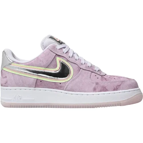 Limited Edition Air Force 1 Low , male, Sizes: 10 1/2 UK, 6 UK, 4 1/2 UK, 3 1/2 UK, 8 UK, 2 UK, 7 UK, 9 UK, 5 UK, 8 1/2 UK, 2 1/2 UK, 6 1/2 UK, 4 UK - Nike - Modalova