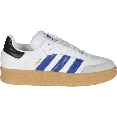 Stylish Samba Sneakers for Active Lifestyle , male, Sizes: 7 UK, 8 UK, 7 1/2 UK, 8 1/2 UK, 9 UK, 9 1/2 UK, 10 UK - Adidas - Modalova