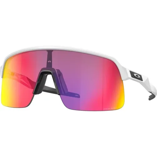 Stilvolle Sonnenbrillenkollektion für sonnige Tage - Oakley - Modalova