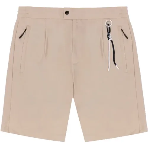 Basic Bermuda Shorts , male, Sizes: L, S, XS, 2XL, XL, M - People of Shibuya - Modalova